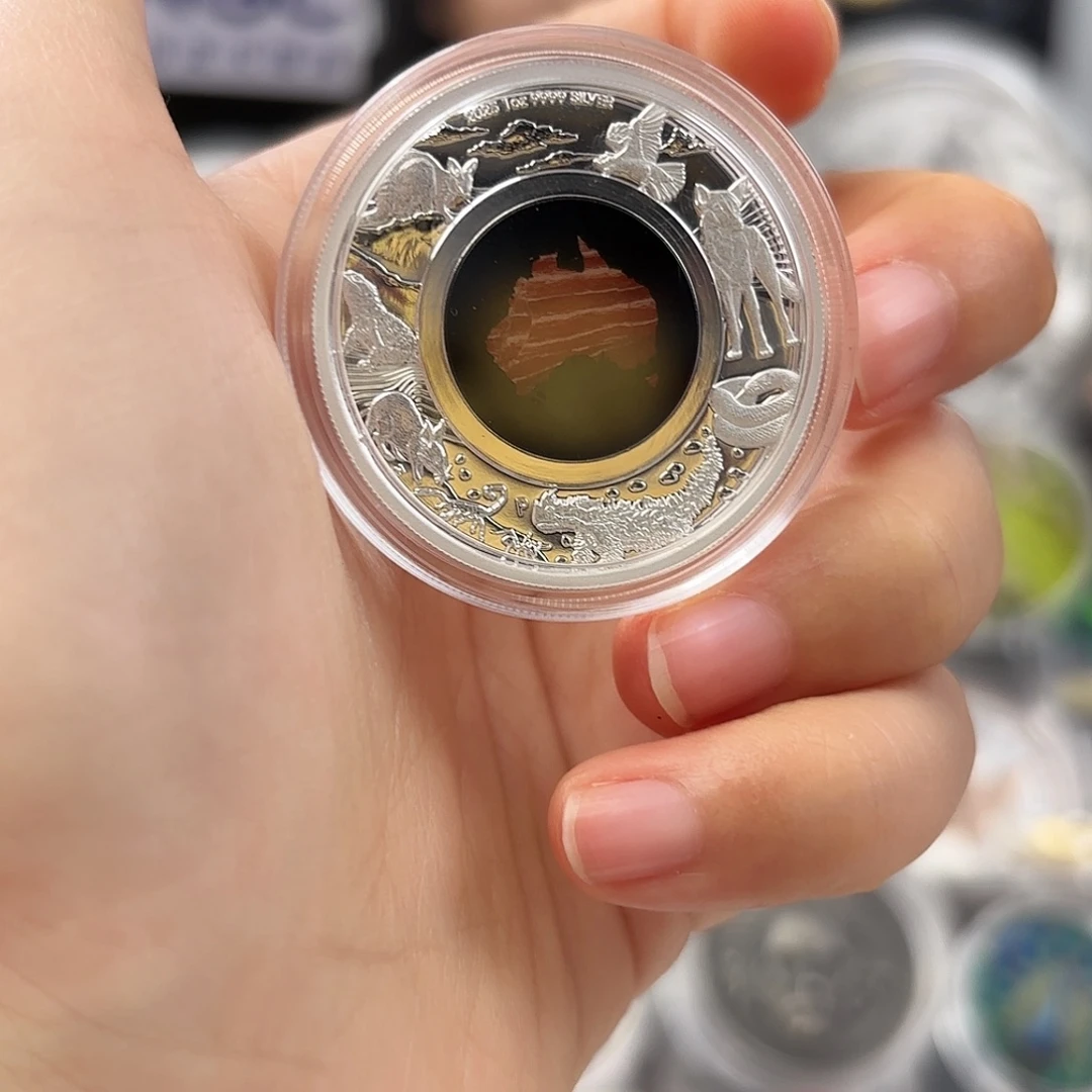 纯银伟大南部大陆蛇皮玛瑙镶嵌银币2025年