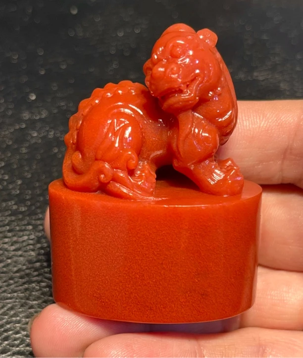 水冻高山石瑞兽呈祥印章 重73.1克 尺寸4.1/2.6/5.3cm