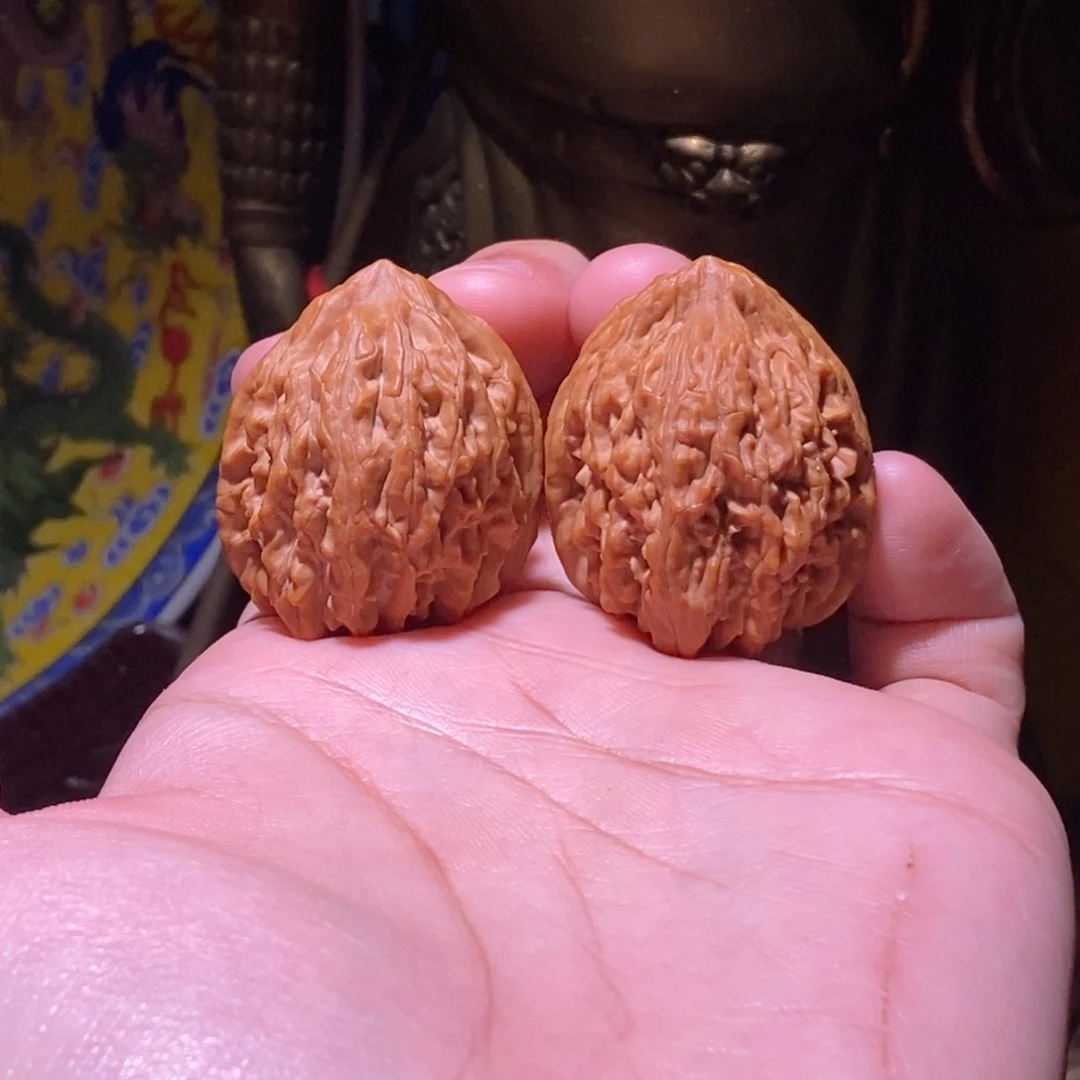 嘚***哒吊坠文玩核桃全品31 33 35南疆石