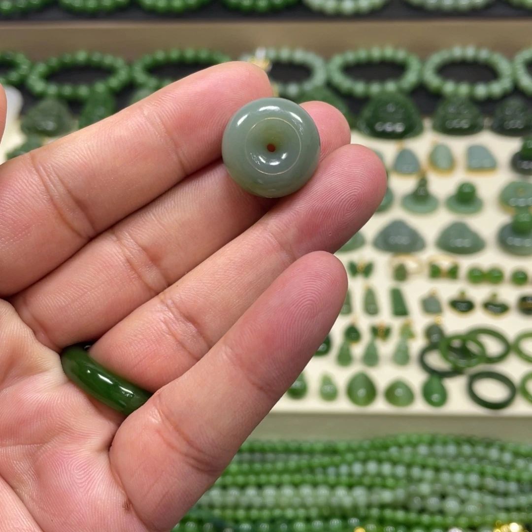 和田玉（碧玉）未镶嵌颈饰