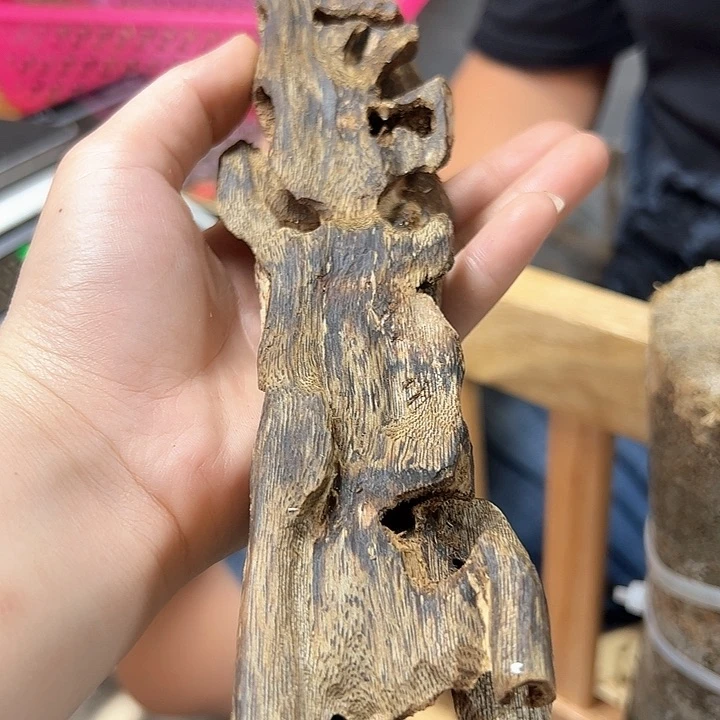 沉香碎屑沉香14号精品原料一块69克