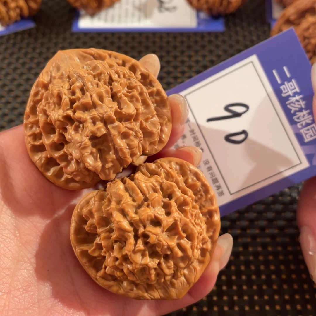 文玩核桃把件90号46尺官帽