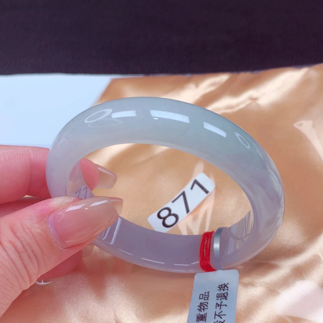 翡翠手镯未镶嵌手镯
