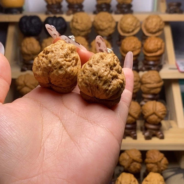 文玩核桃吊坠36箭毒蛙Y17