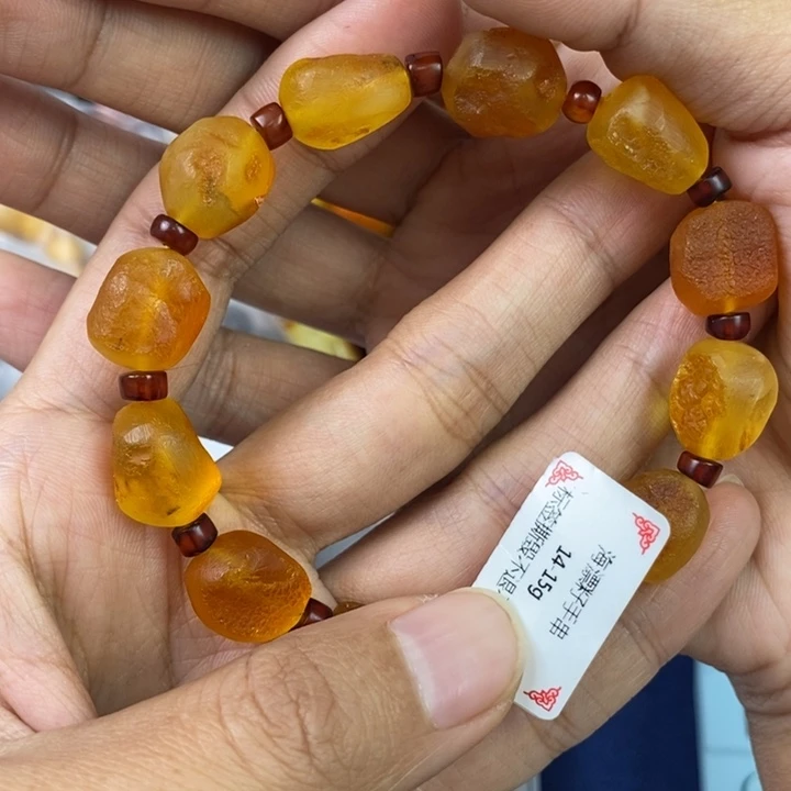 琥珀珠宝奇石未镶嵌