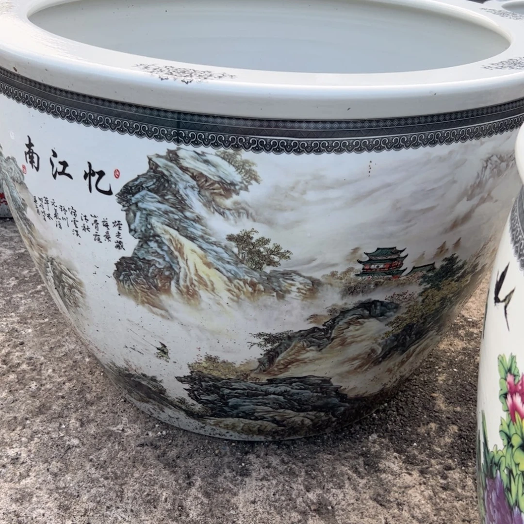 瓷片直径63厘米高度42厘米……