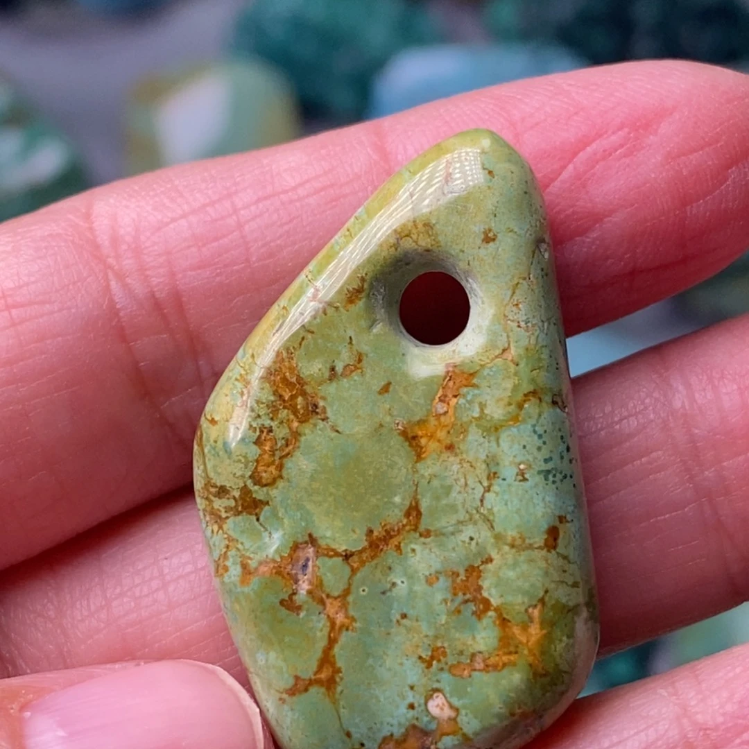 绿松石未镶嵌珠宝奇石