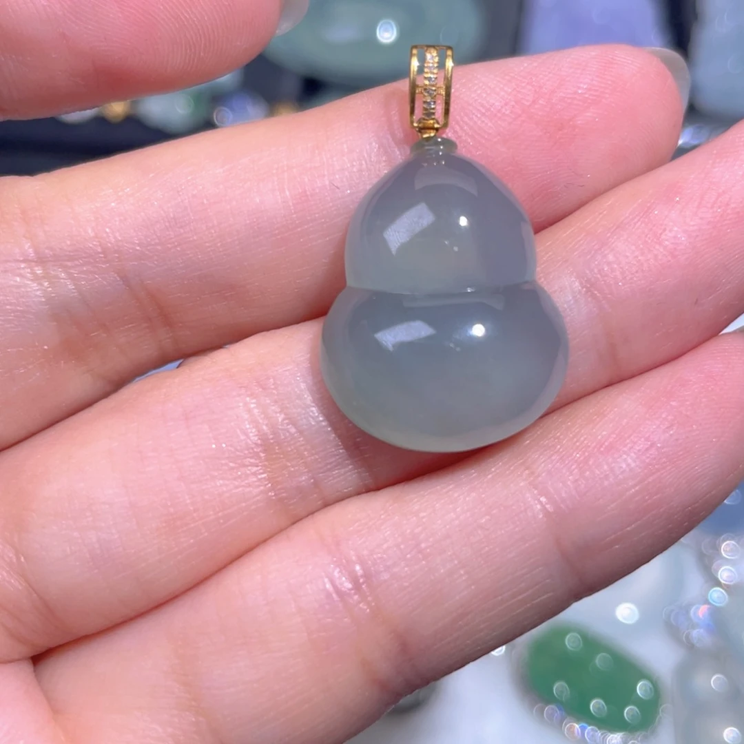 颈饰18K金镶嵌翡翠翡翠