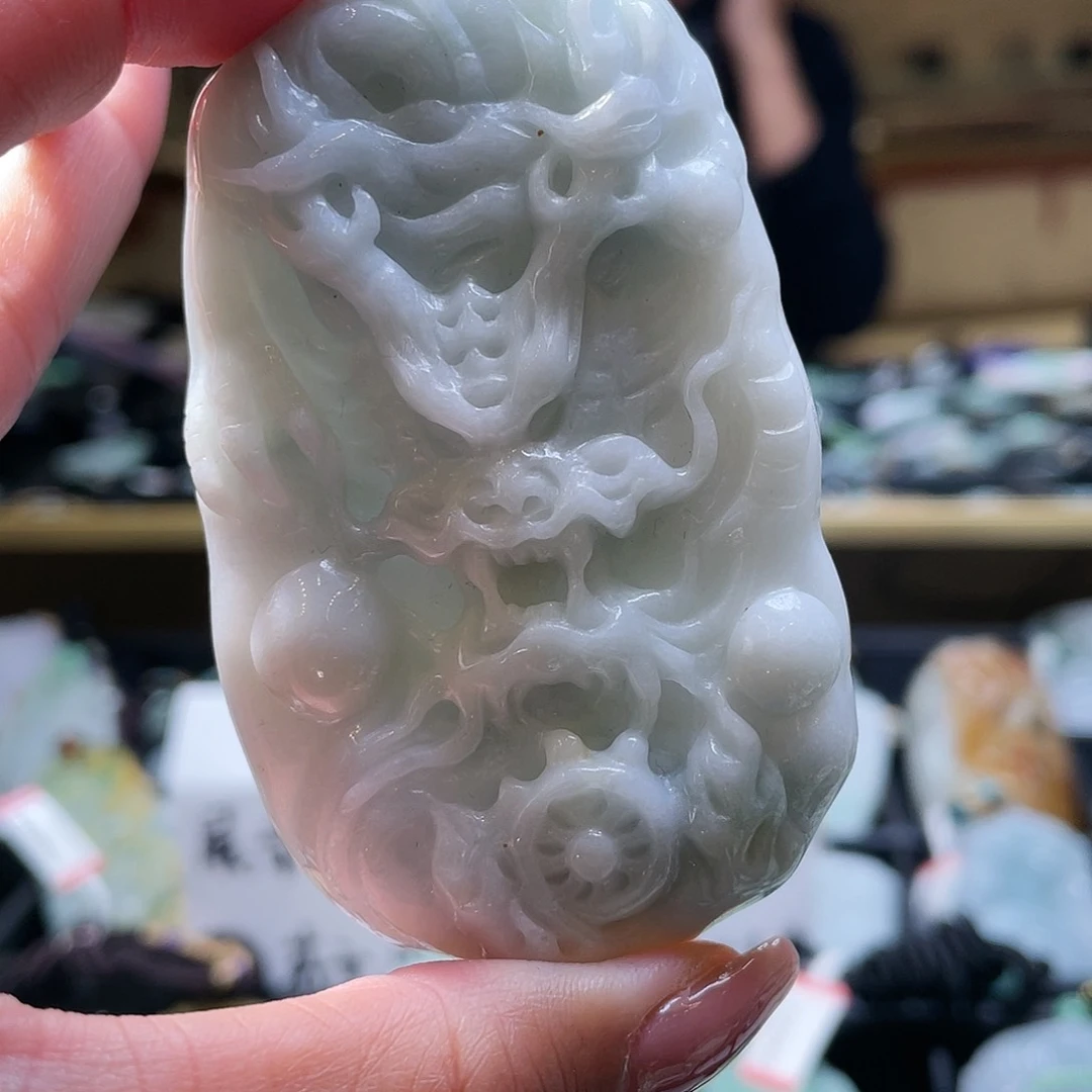 翡翠颈饰未镶嵌一个