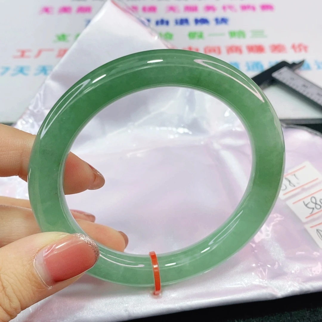 未镶嵌手镯（圆镯）翡翠58.7圈