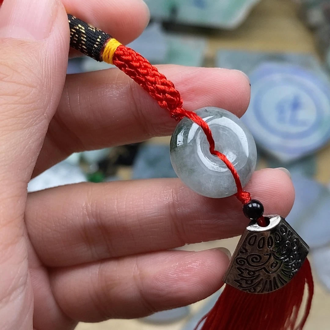 尔***在翡翠散珠缅甸翡翠A货