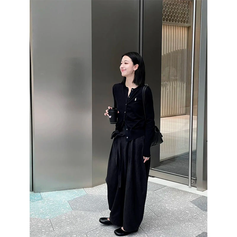 慵懒风穿搭时尚套装黑色纽扣针织开衫修身上衣垂感直筒阔腿裤两件