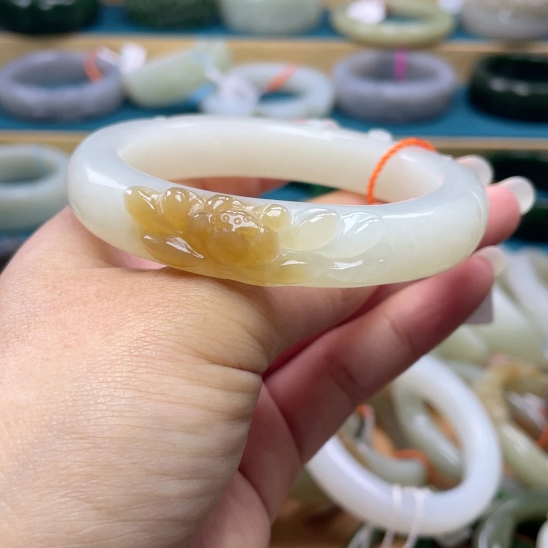 未镶嵌手镯和田玉烟**桥