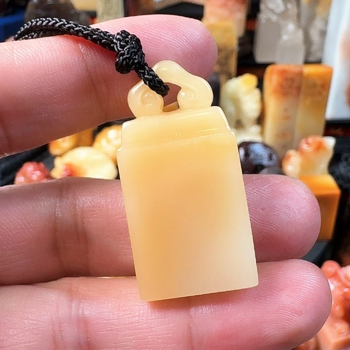 寿山石黃色芙蓉石