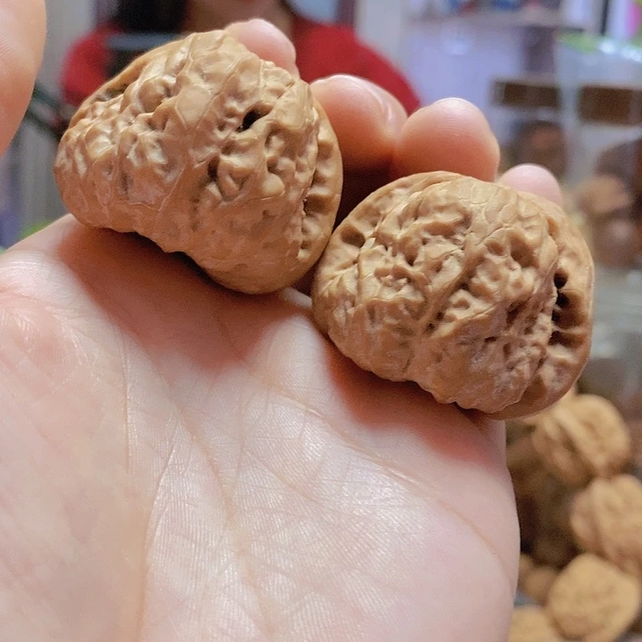 【闪购商品】文玩核桃把件38红皮蛤蟆头