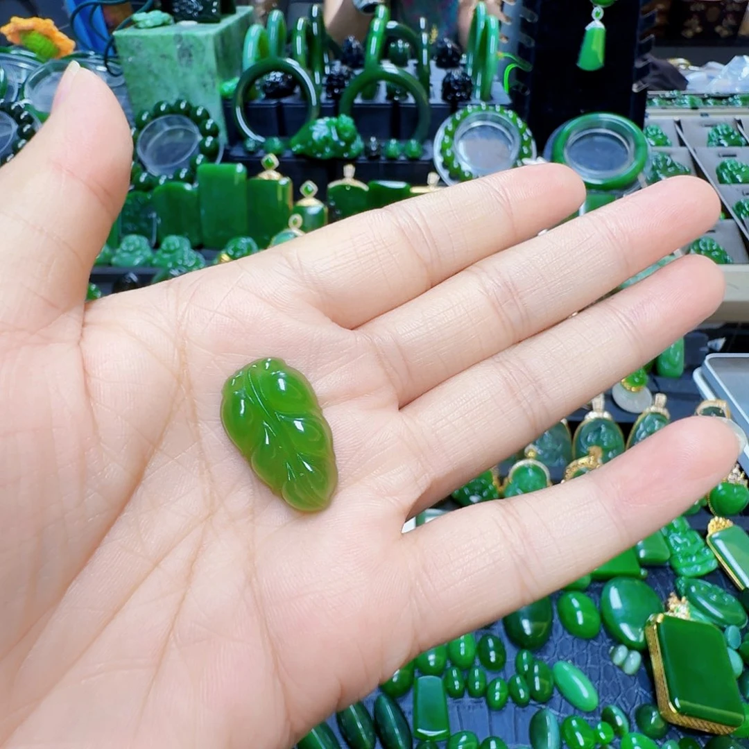 和田玉（碧玉）未镶嵌颈饰