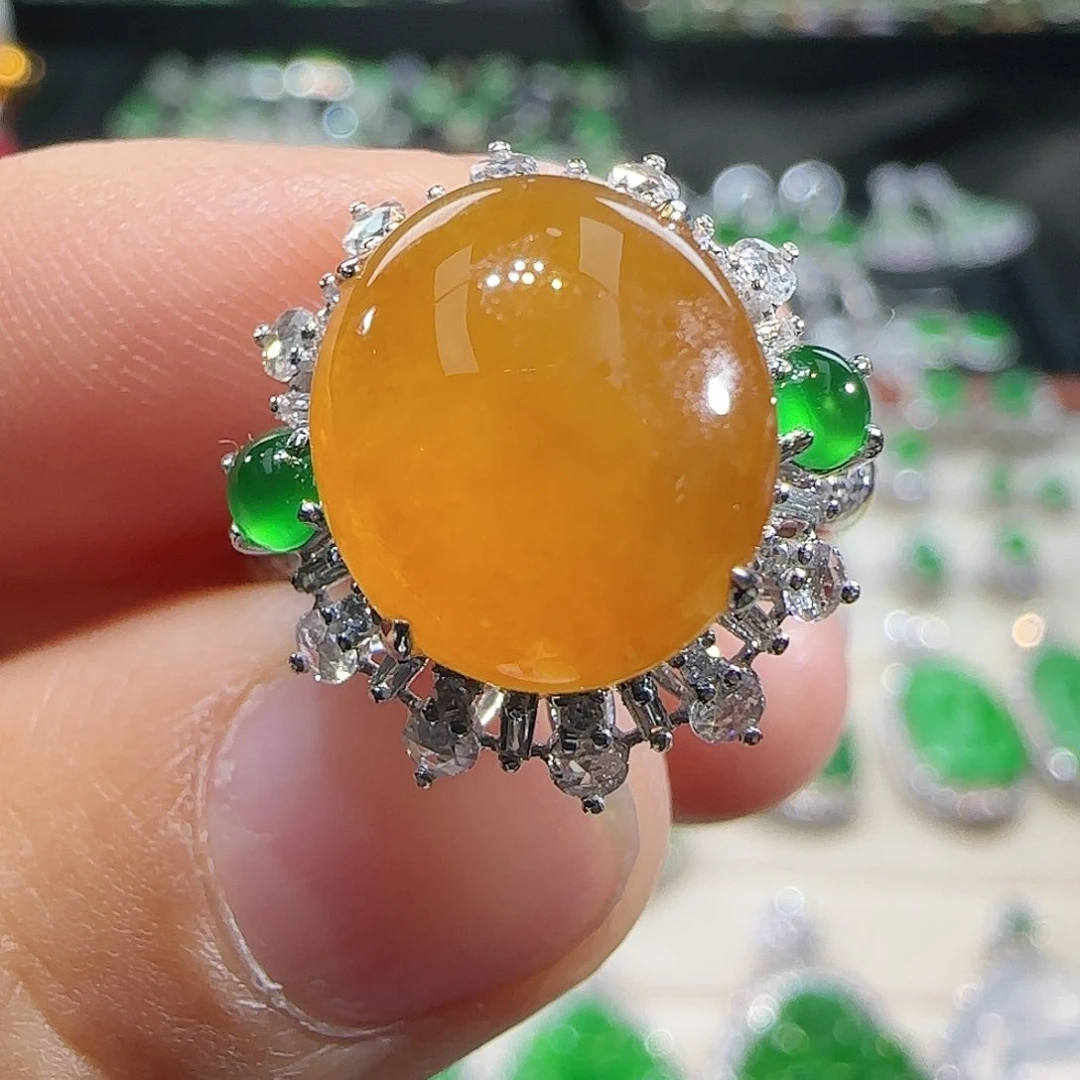 翡翠吊坠(不含链)18K金镶嵌