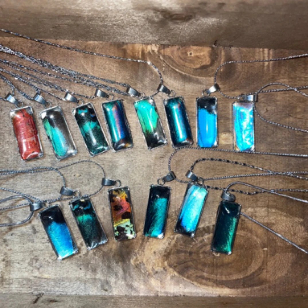 合金仿水晶吊坠 超美蝴蝶小吊坠，特价商品默认微瑕，完美主义慎拍