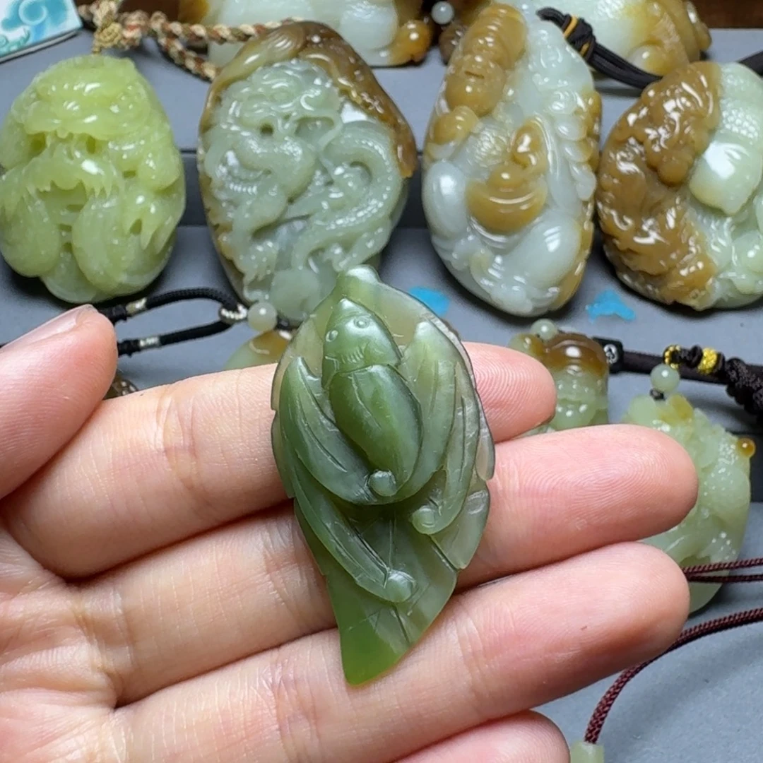 颈饰未镶嵌和田玉