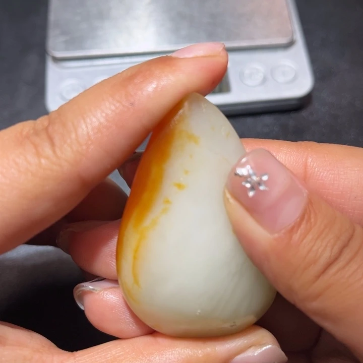 和田玉未镶嵌珠宝奇石