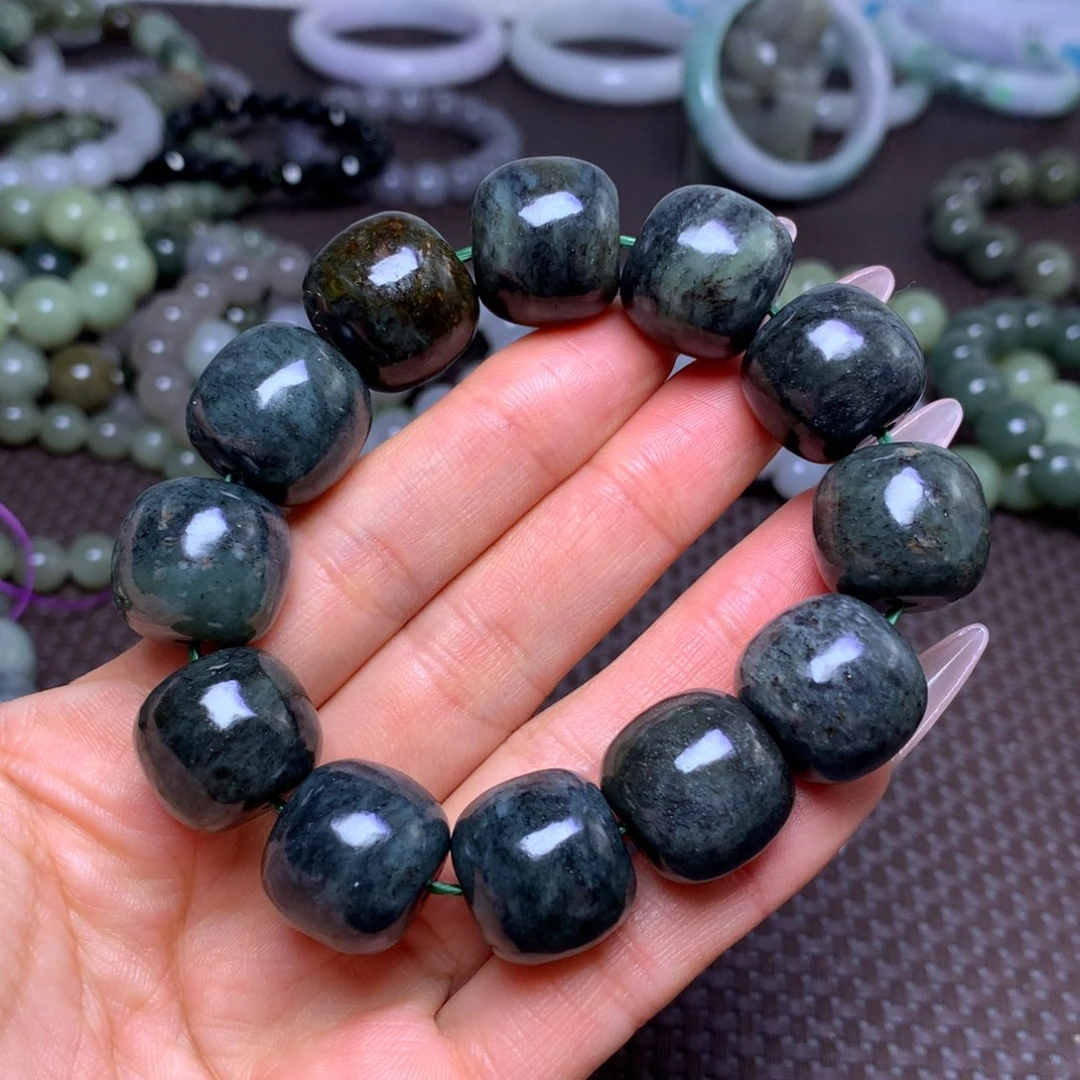 未镶嵌手串和田玉卡18