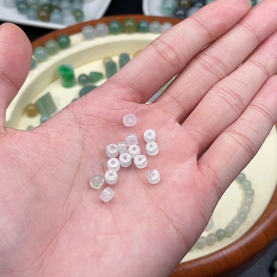 散珠翡翠卡4.9隔珠 14颗