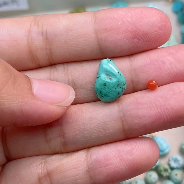 南红玛瑙未镶嵌珠宝奇石