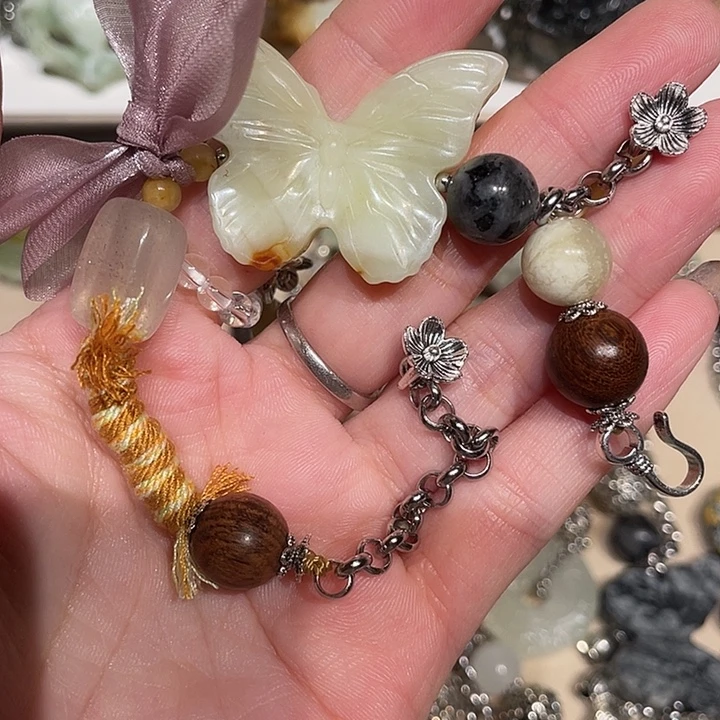 蛇纹石玉合金颈饰