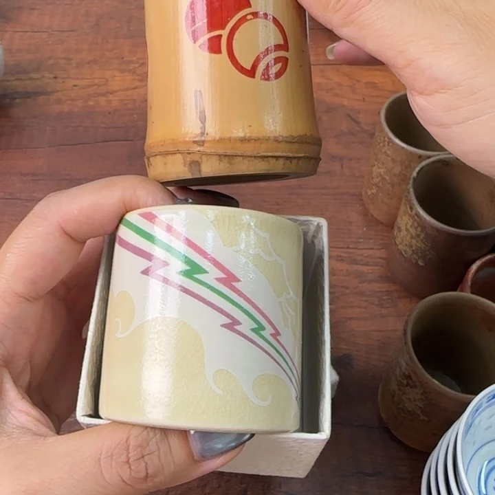 一个陶瓷物件哈哈哈哈