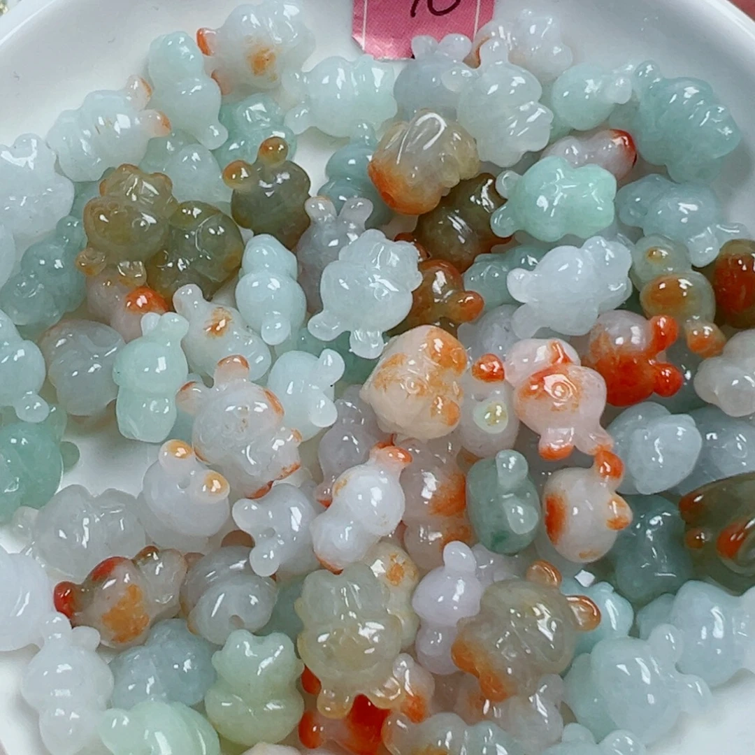 翡翠散珠翡翠生肖兔一个可挑