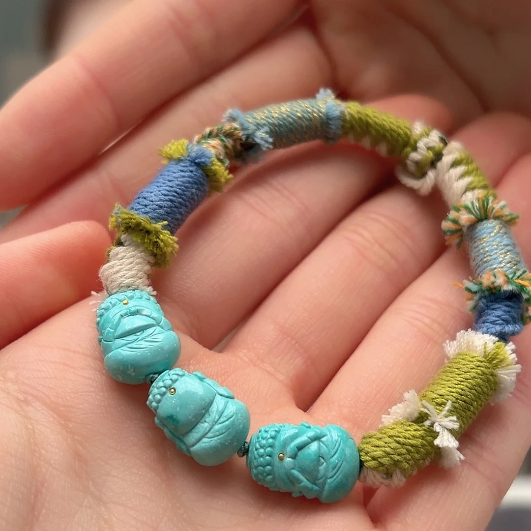 绿松石未镶嵌颈饰