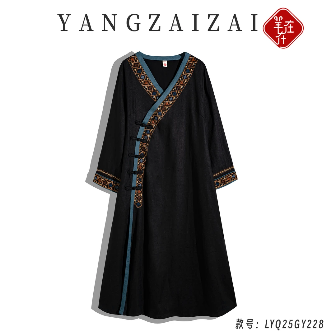 羊在在【重楼叠月】民族风刺绣复古外穿连衣裙加厚中长裙LYQ25GY228