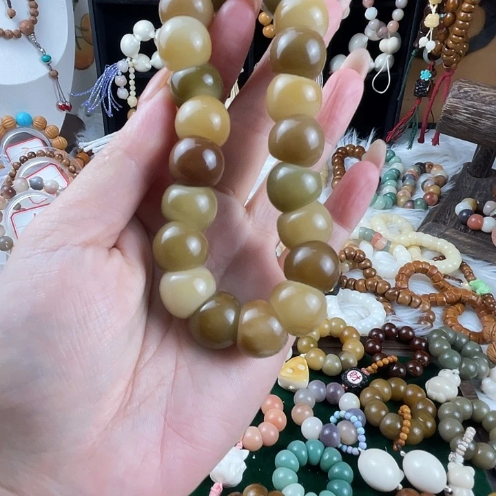 吊坠菩提根/象牙果?***豬