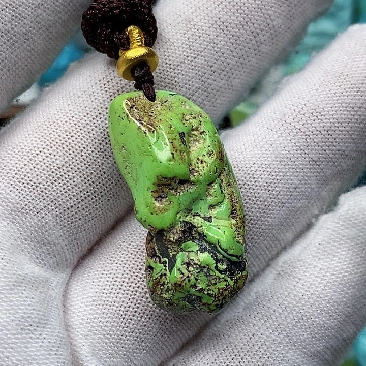 绿松石未镶嵌珠宝奇石