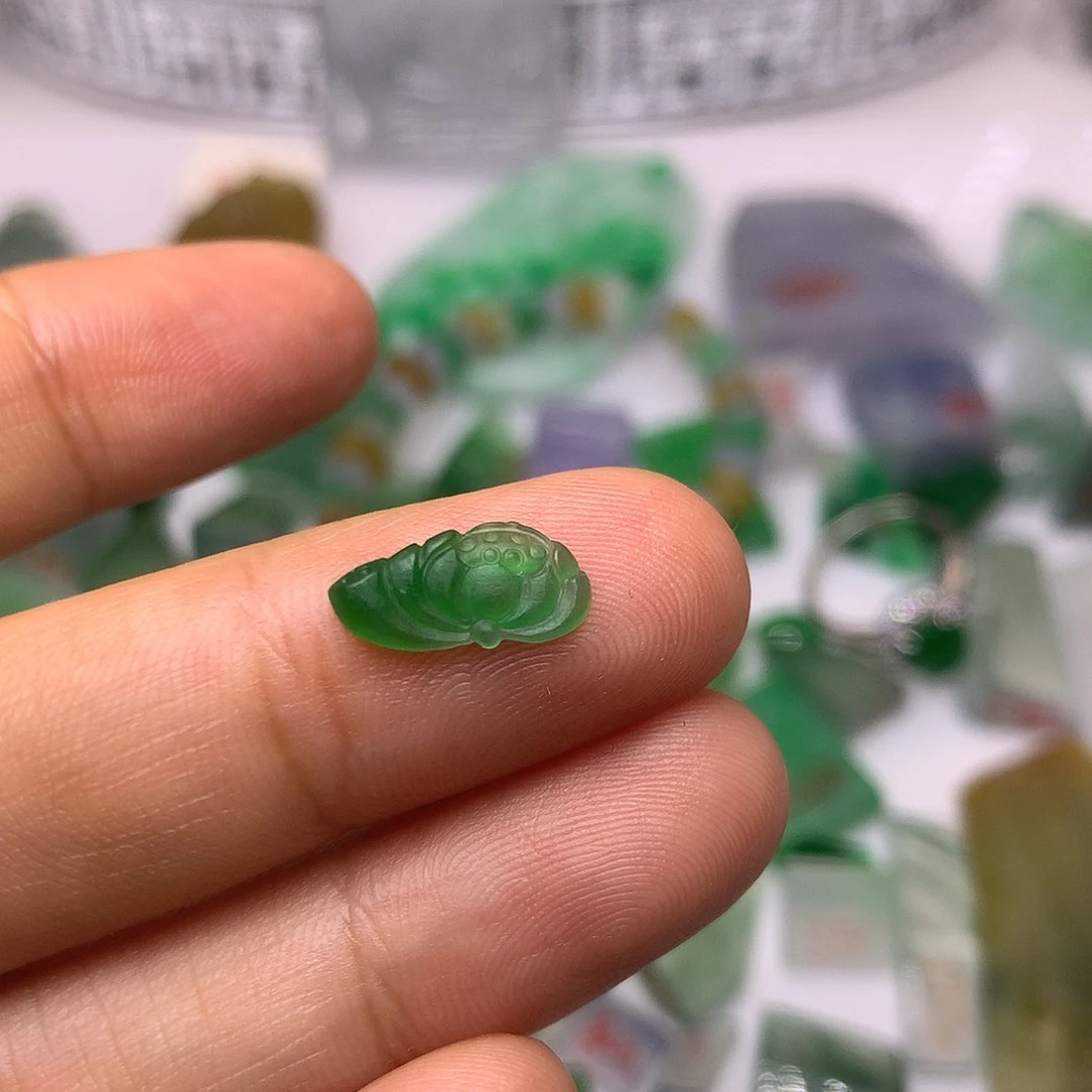 定制翡翠未镶嵌天然翡翠定制