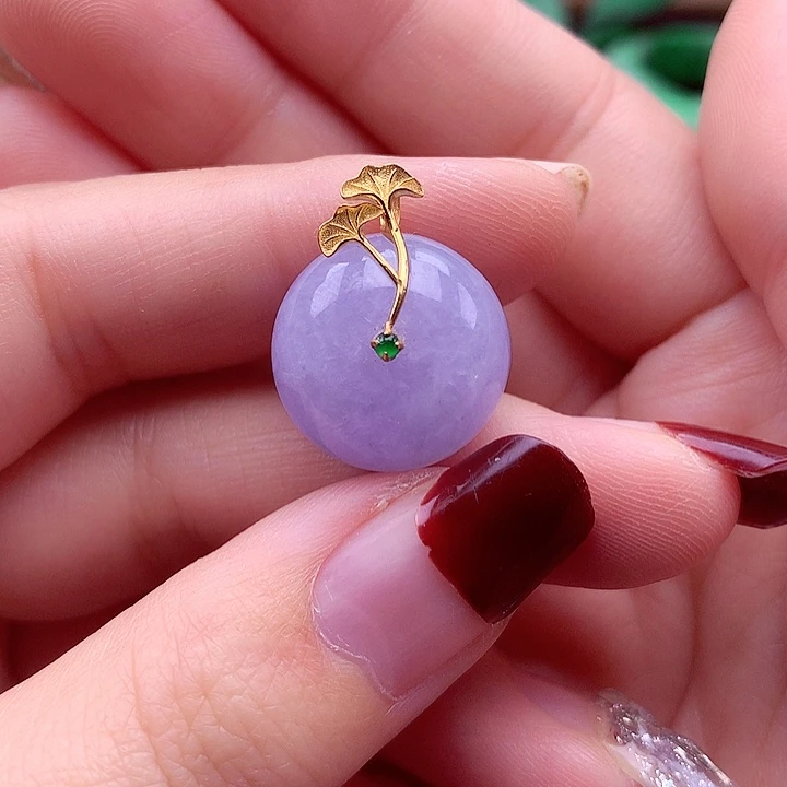 翡翠颈饰18K金镶嵌翡翠