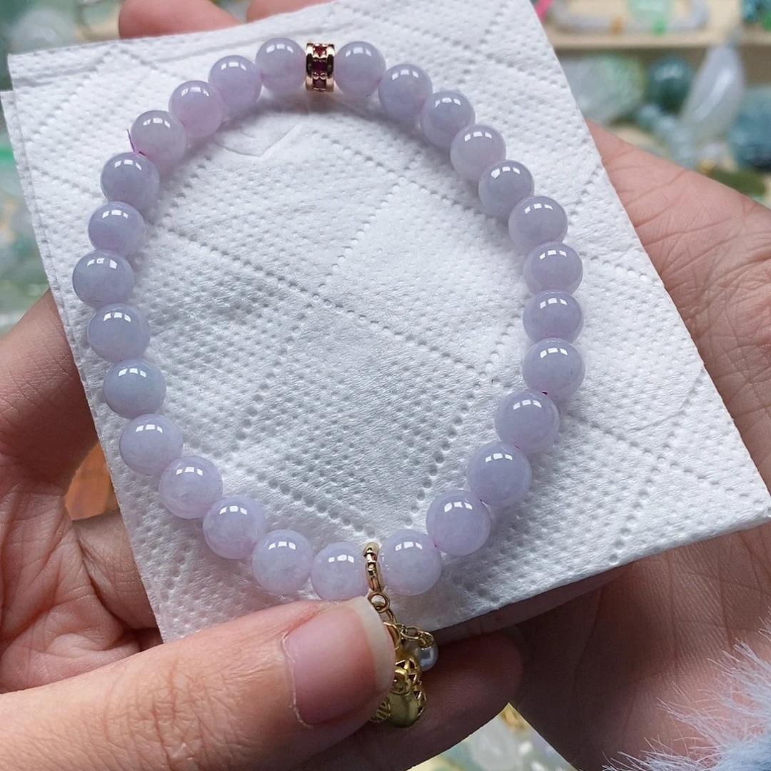 翡翠颈饰未镶嵌闪