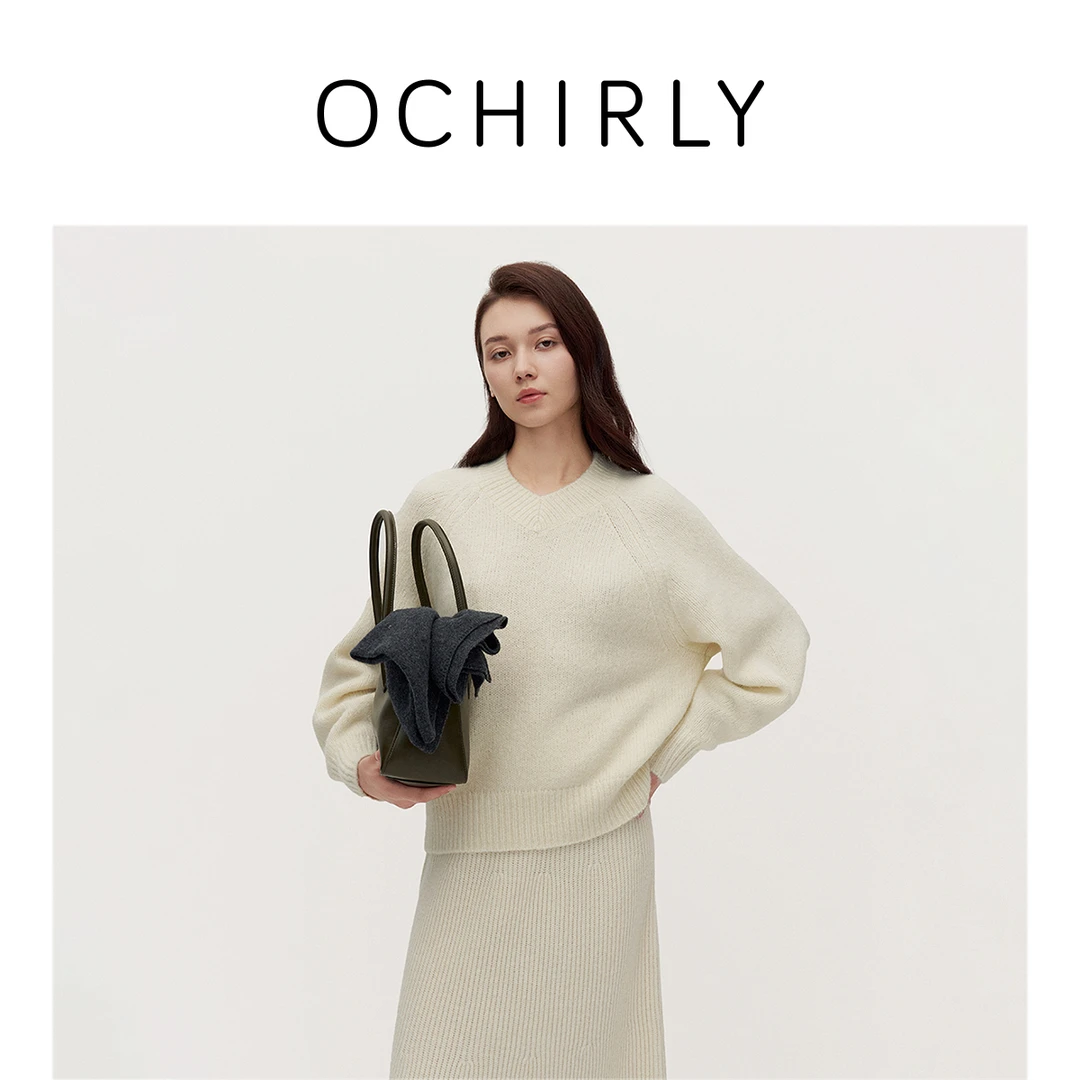 OCHIRLY欧时力羊驼毛羊毛秋冬套头毛衣女V领气质松弛感冬季新品