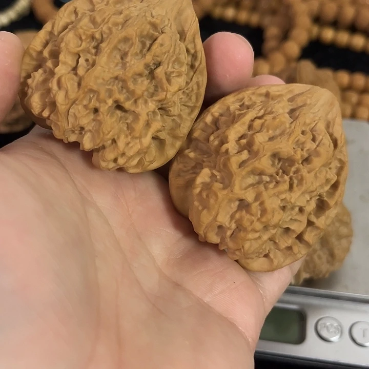 文玩核桃把件48左右微瑕练手官帽，编号007