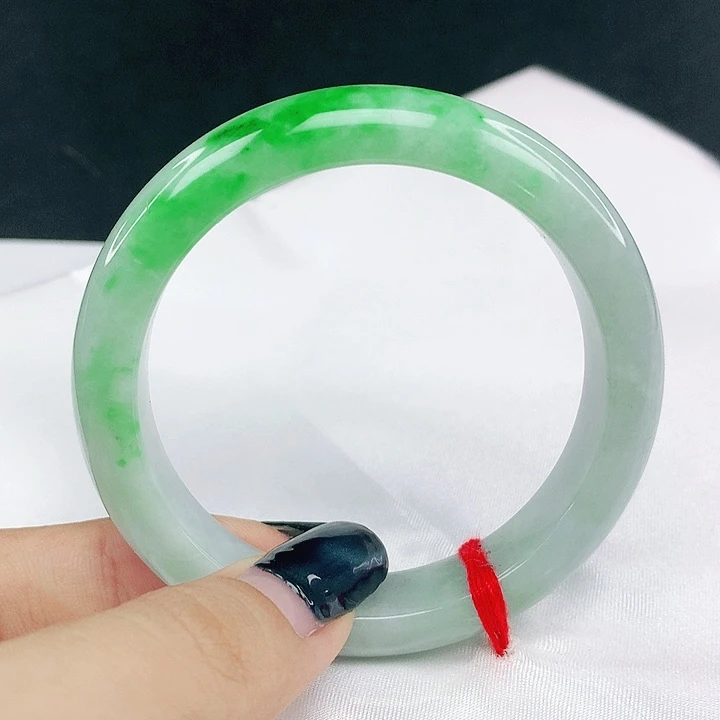 翡翠手镯未镶嵌圈53，8508