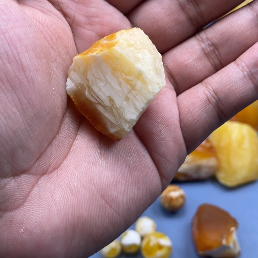 P***7定制琥珀未镶嵌蜜蜡定制