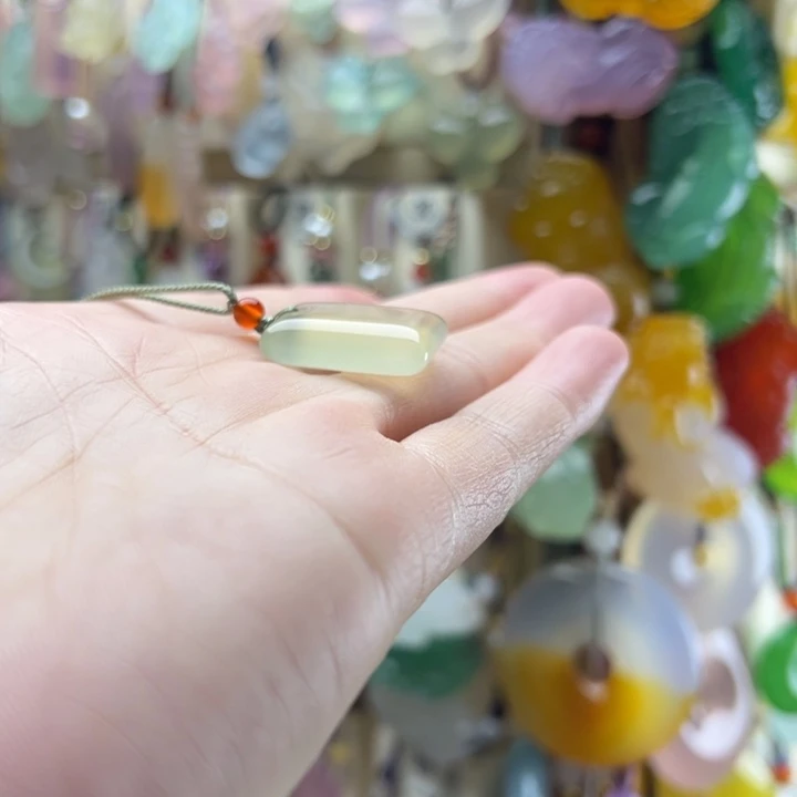 福***满玛瑙/玉髓未镶嵌颈饰