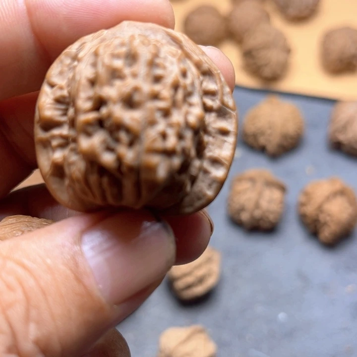 b***3文玩核桃把件贵妃帽