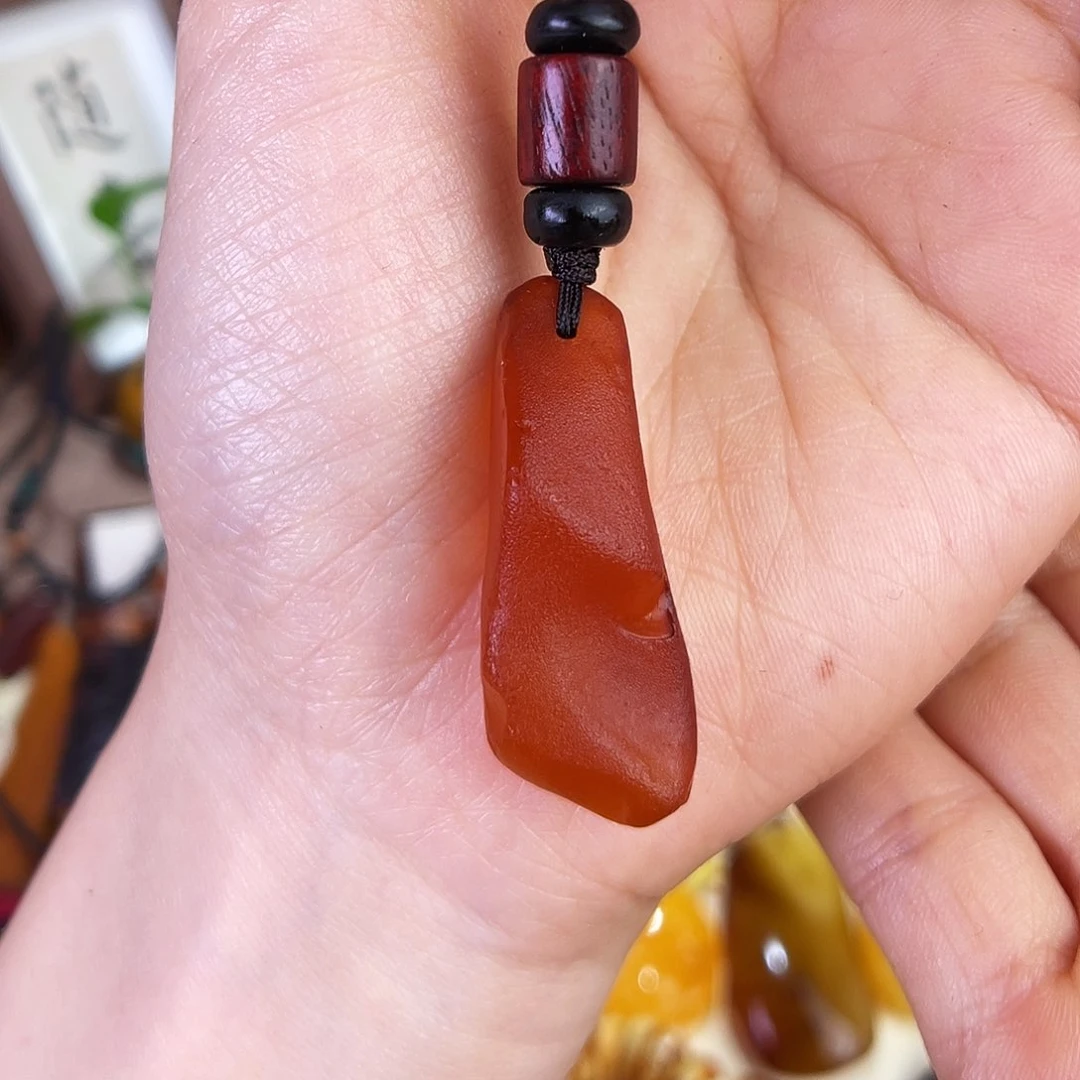 琥珀珠宝奇石未镶嵌，