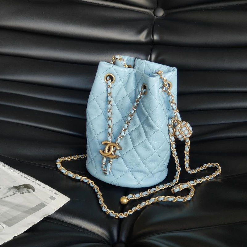 95新 Chanel/香奈儿 Azul- 22S蓝色羊皮核桃金球水桶斜挎包52422
