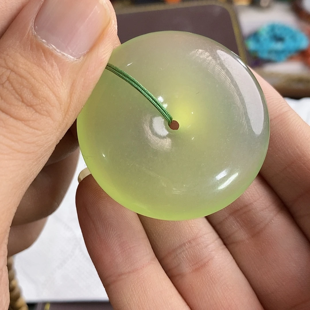 合金蛇纹石玉颈饰平安扣