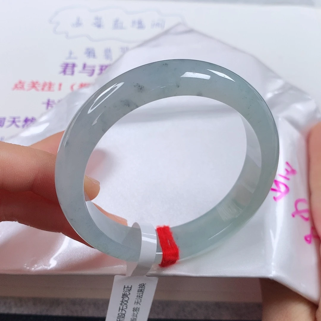翡翠手镯未镶嵌l****8 正圈