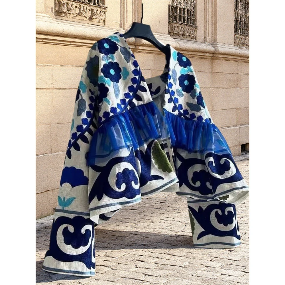 被惊艳到了！2025新款欧货时尚小众度假风蓝色绣花开衫气质外套女