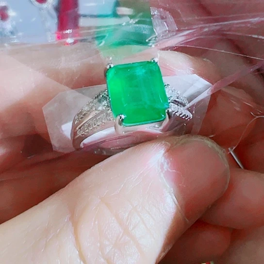 红宝石颈饰未镶嵌