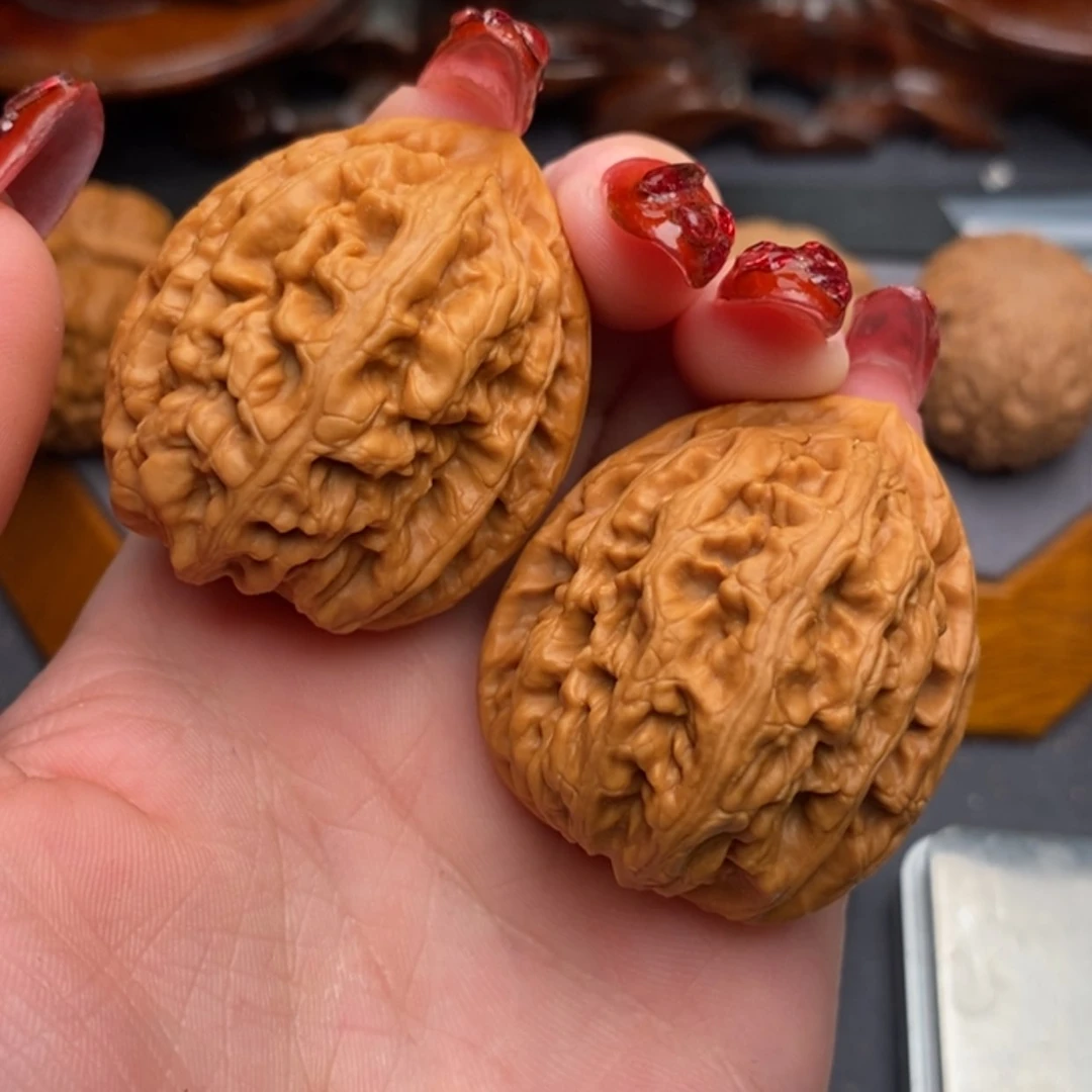 【闪购商品】文玩核桃吊坠红锦鲤40